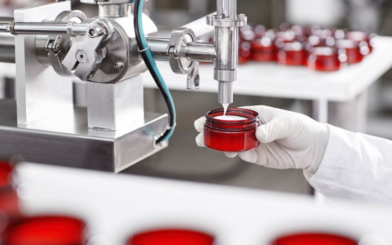 Top Trends in Cosmetics & Skincare Manufacturing for 2025